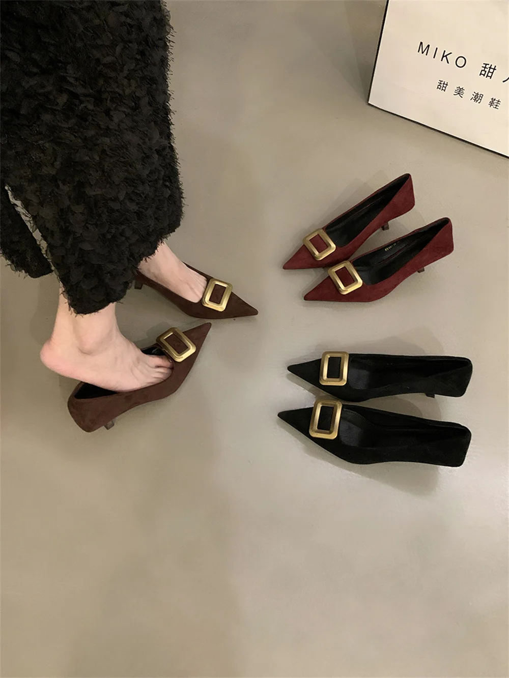 2025 Autumn New Style Pointed Toe Stiletto Mid Heel For Women's Elegant Slip-On Shoes with Metal Decorations Ladies High Heels