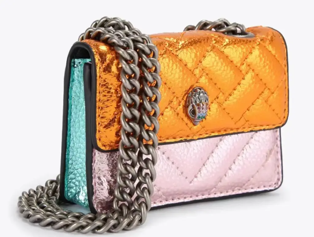 2024 لون مطابق للأزياء عطر صغير على الطراز الأجنبي منقوش كلاسيكي برأس النسر حقيبة كروس على شكل رأس هوك