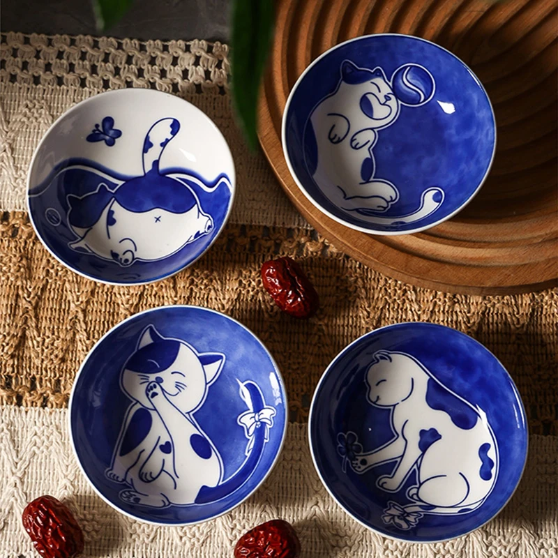 YWDL 4pcs Deeper Cat Ceramic Sauce Dish Set Cute Cartoon Soy Sauce Seasoning Household Tableware Dip Dish Sushi Sauce Snack Dish