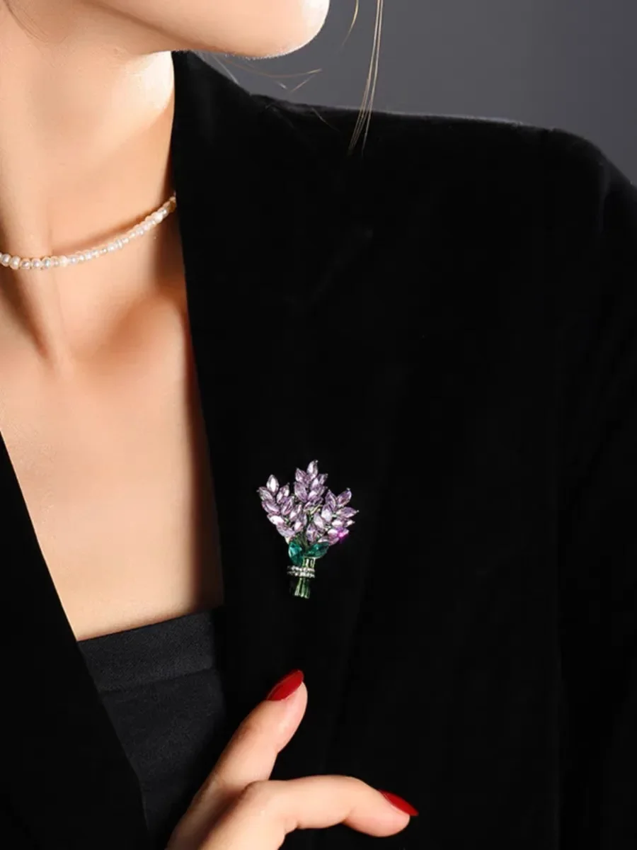 Exquisite Purple Lavender Brooch Women\'s Brooches Crystal Rhinestone Bouquet Pins Clothing Coat Luxury Jewelry Girl Gift