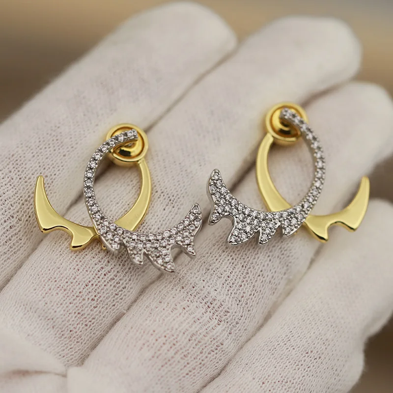 New Sight Design Metal Crystal Geometric Stud Earrings for Women Fashion Brand Jewelry Delicate Zirconia Earrings