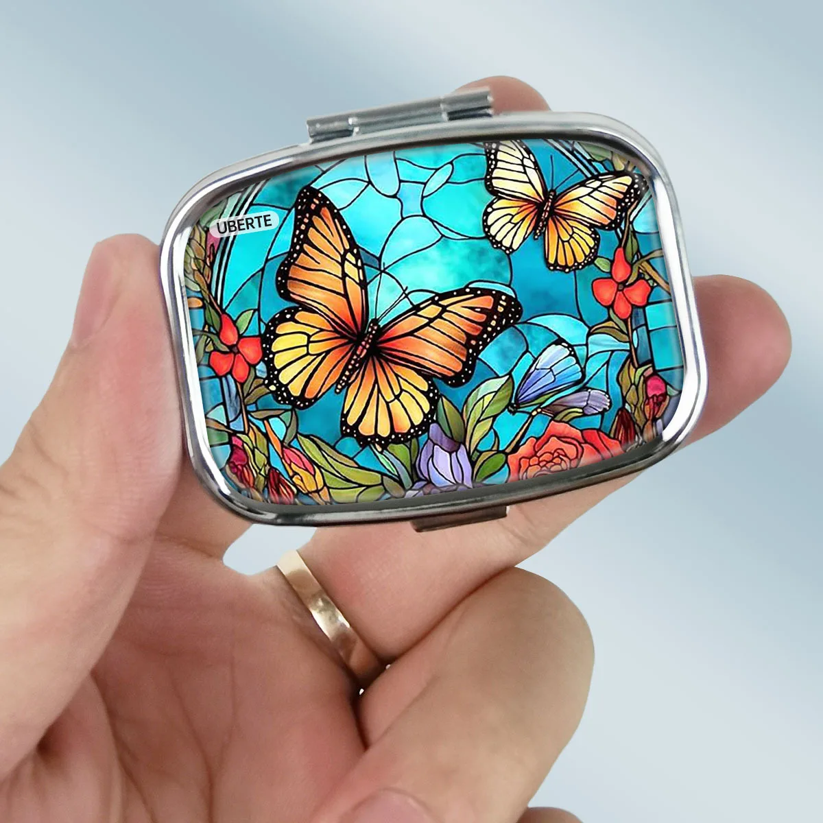 1Pc Butterfly Pill Box with Floral Design, 2-Compartment Mini Portable Square Pill Box, Glass-Style Pattern Print, Travel Portable Pill Box Wallet, Can Store Bpa-Free Medication, Jewelry, Medicines, Vitamins, Unique Travel Gift