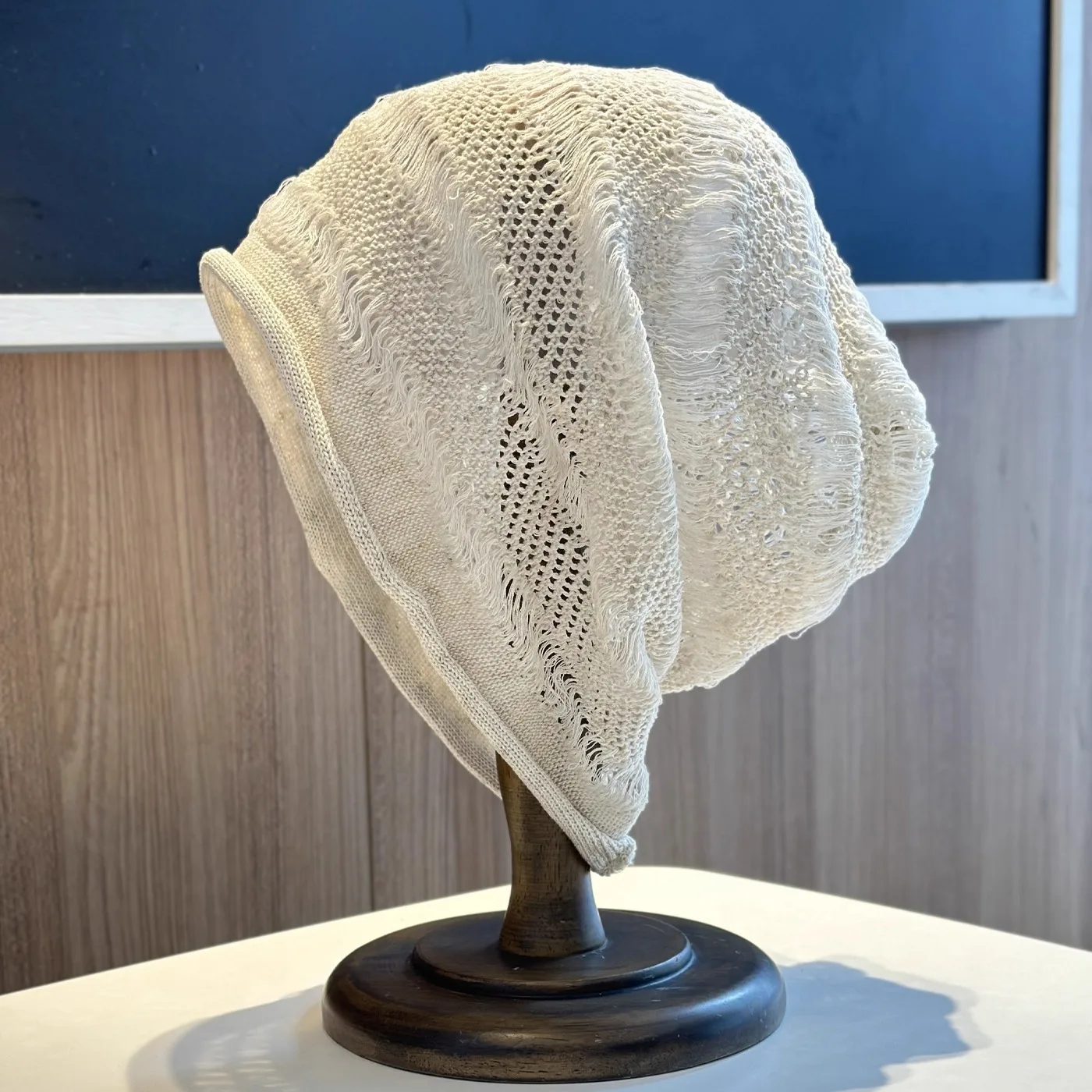 novo-gorro-feminino-de-trico-vazado-com-ponta-fino-e-respiravel-para-o-verao-cor-solida-estilo-casual-simples
