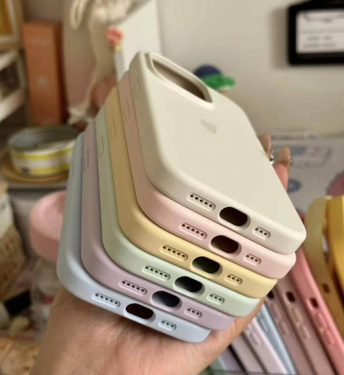 Рисунок 5 - Чехлы для iPhone 13 16