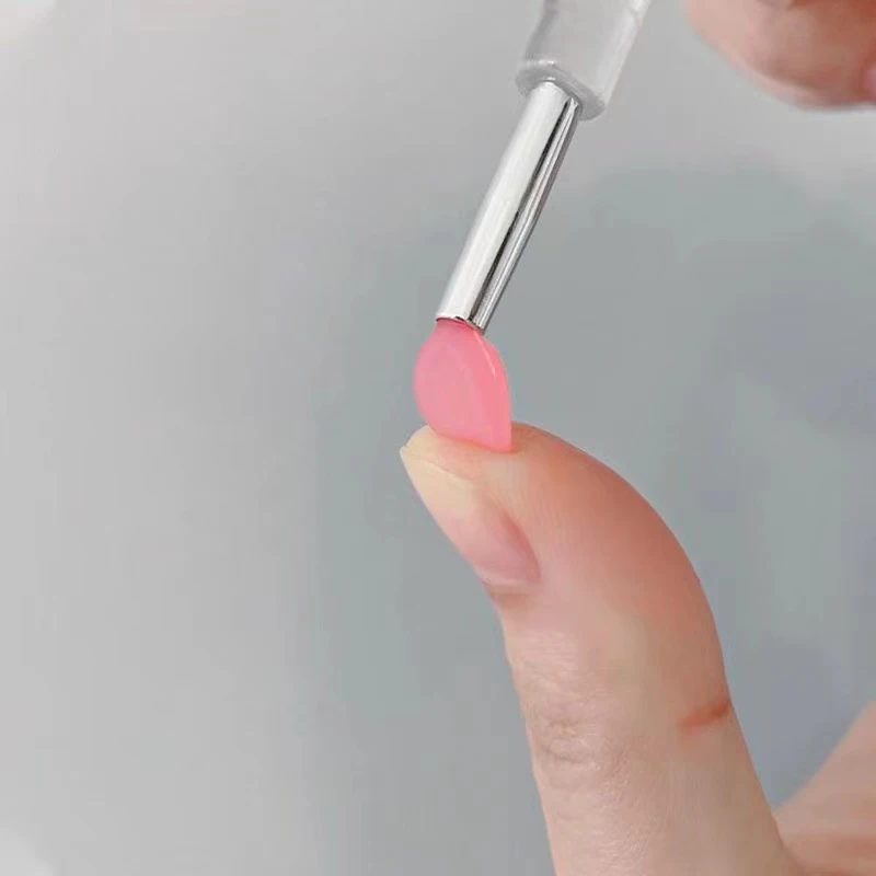 커버가 있는 부드러운 실리콘 립 브러쉬 - 다기능 립밤 어플리케이터, 립스틱 립글로스 메이크업 브러쉬, 재사용 가능