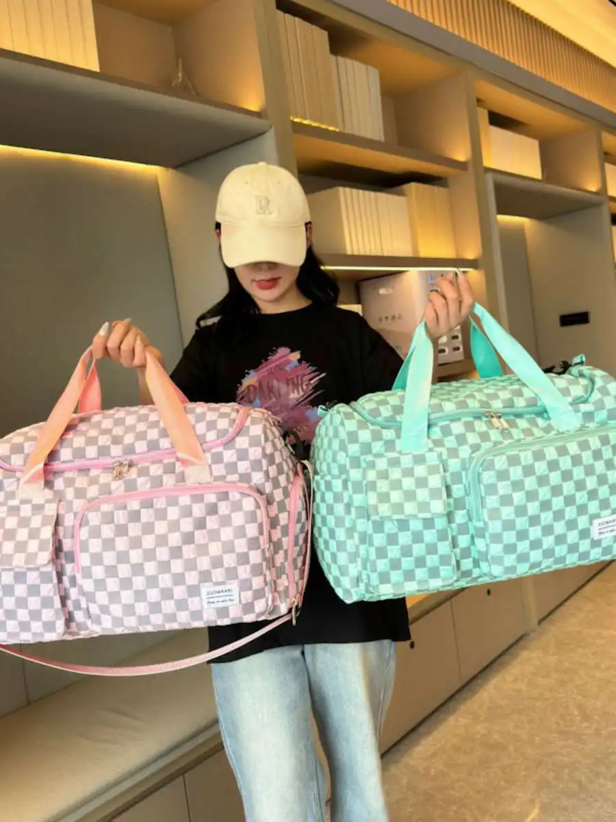 large-capacity-travel-bag-women's-dry-wet-separation-fitness-bag-polyester-material-with-rod-geometric-pattern-other-scenarios