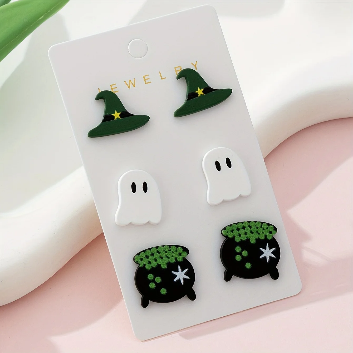 New European Cross Border Halloween Acrylic Stud Earrings Cute Cartoon Little Ghost With Hat Unique Jewelry