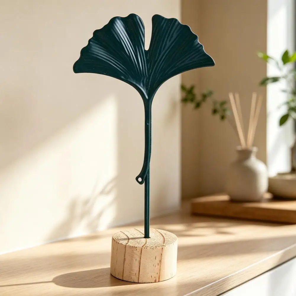 Rustic Chic Home Decoration Golden Ginkgo Leaf Statue Decorative Iron Sculpture Anti-rust Home Decor Accent for Room Wine