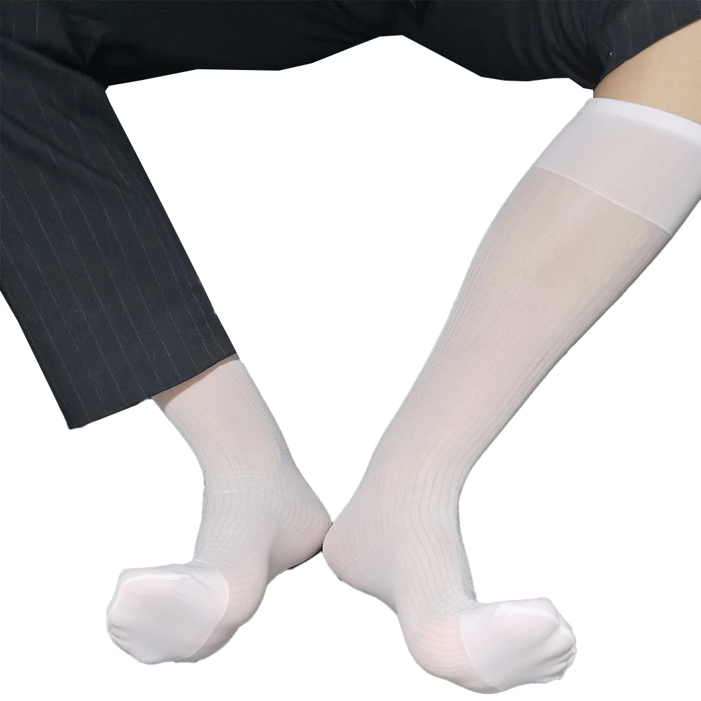 L'article caractéristiques voir à travers des bas transparents pour hommes, chaussettes ultra fines à fines rayures, applicables au sexe masculin