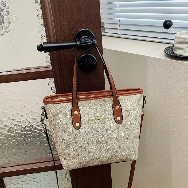 حقيبة كتف نسائية عالية الجودة، حقيبة نسائية بسحاب بسيط، حقيبة كروس نسائية، حقيبة يد عصرية