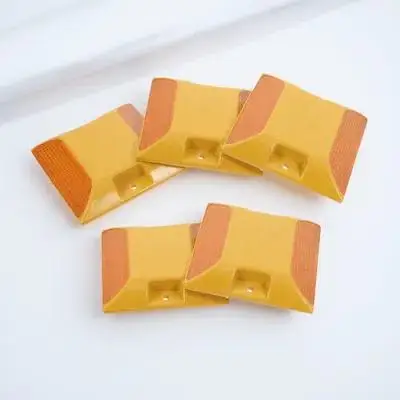 

5Pcs Reflective Road Markers Raised Plastic Driveway Road Reflectors Street Sign Trail Markers