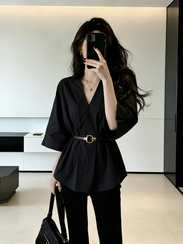 

Elegant Black V-Neck Bell Sleeve Shirt Women's plus Size Mid-Length Waist-Cinching Top Korean Style Commute Fashion 2026 Summ...