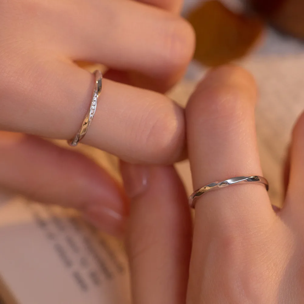 

S925 Sterling Silver Couple Rings,Minimalist Luxury Infinite Love Design, Unisex Matching Bands, Ideal Engagement & Promise Gift
