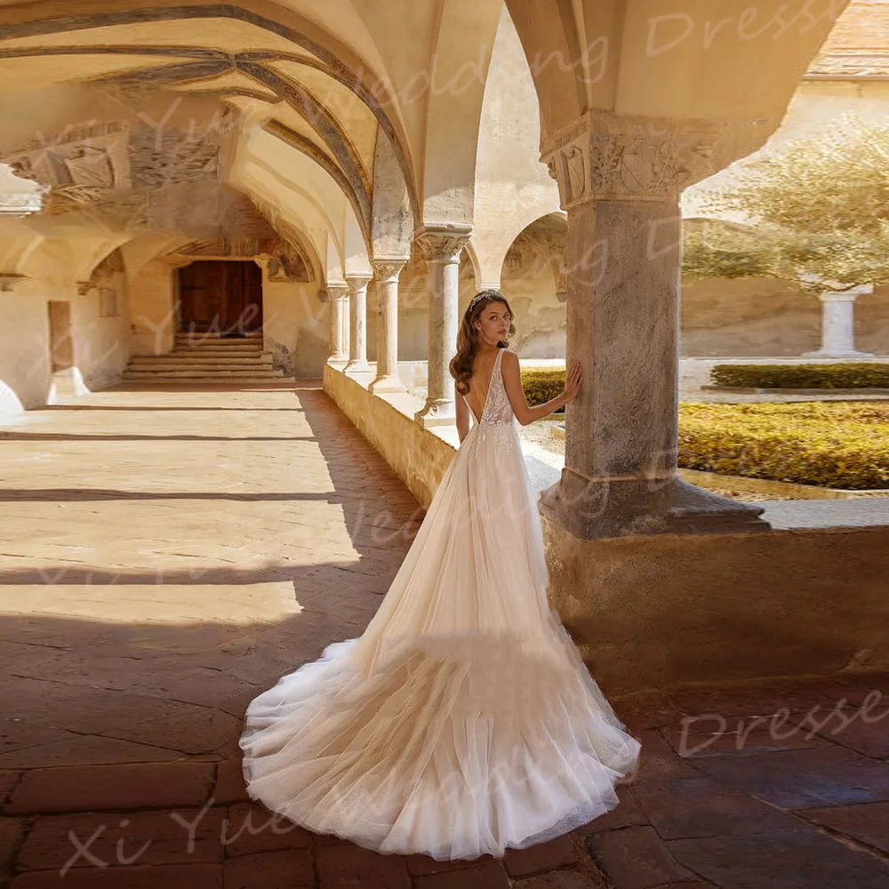 Vestidos de casamento com decote V, linha A, sem costas, sem mangas, renda, vestidos de noiva, charmoso, apliques modernos, sexy