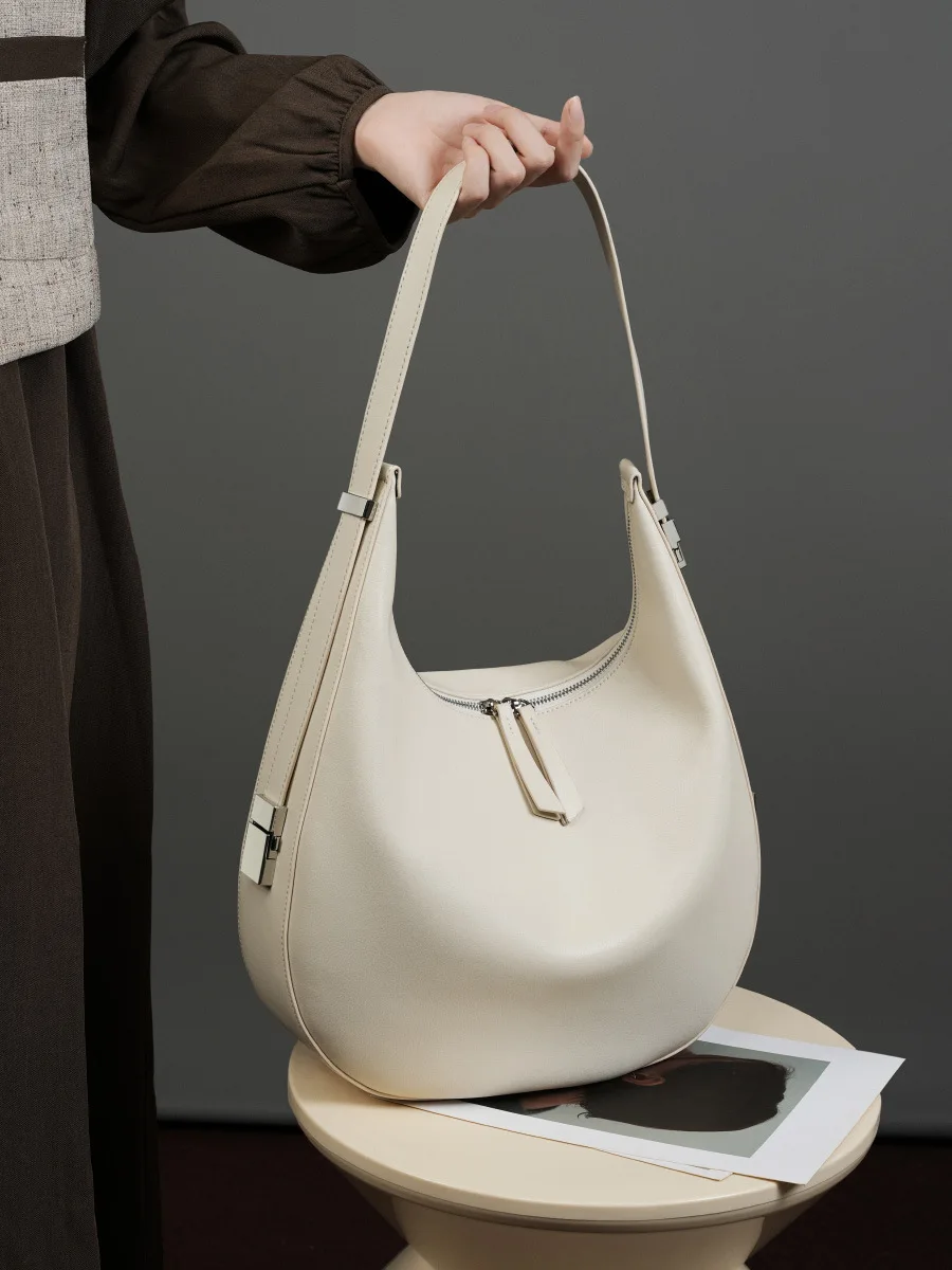 

2025 NEW Genuine Leather Underarm Bag Cowhide Shoulder Bag Ladies Handbag Leather Crossbody Bucket Bag For Shopping Commuting