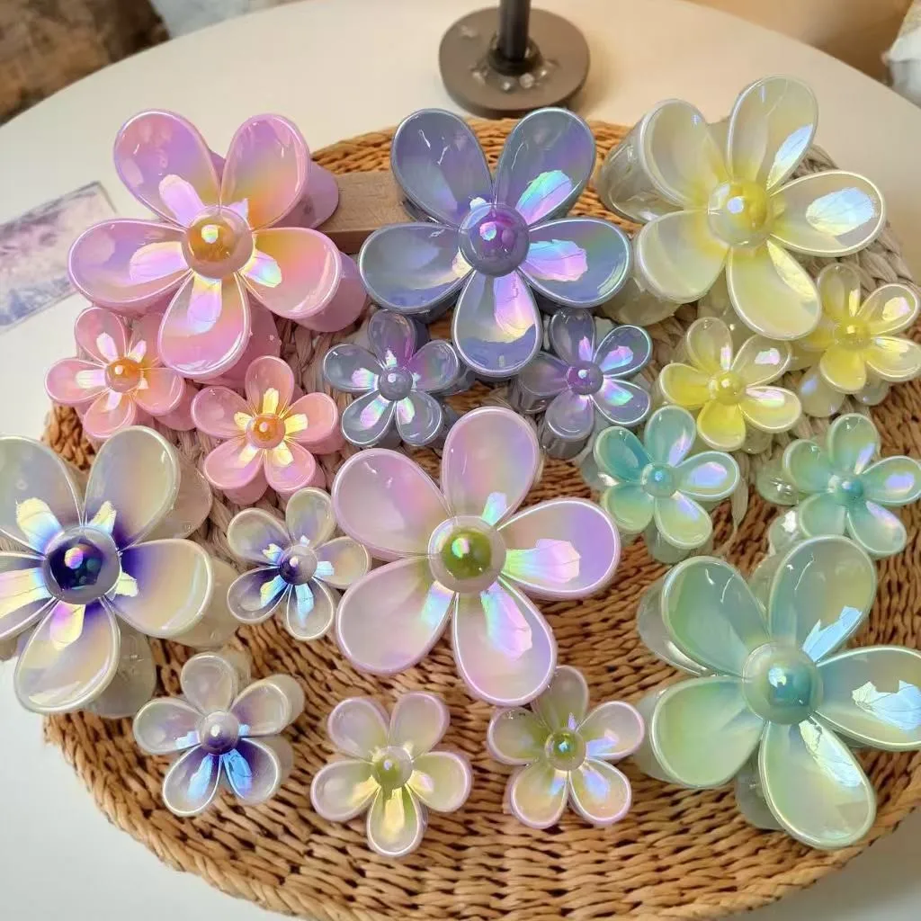 

Elegant Colorful Gradient Shiny Shark Hair Clips Claw Set For Women Charm Hairdo Shark Clip Hairpin Vacation Hair Accessories