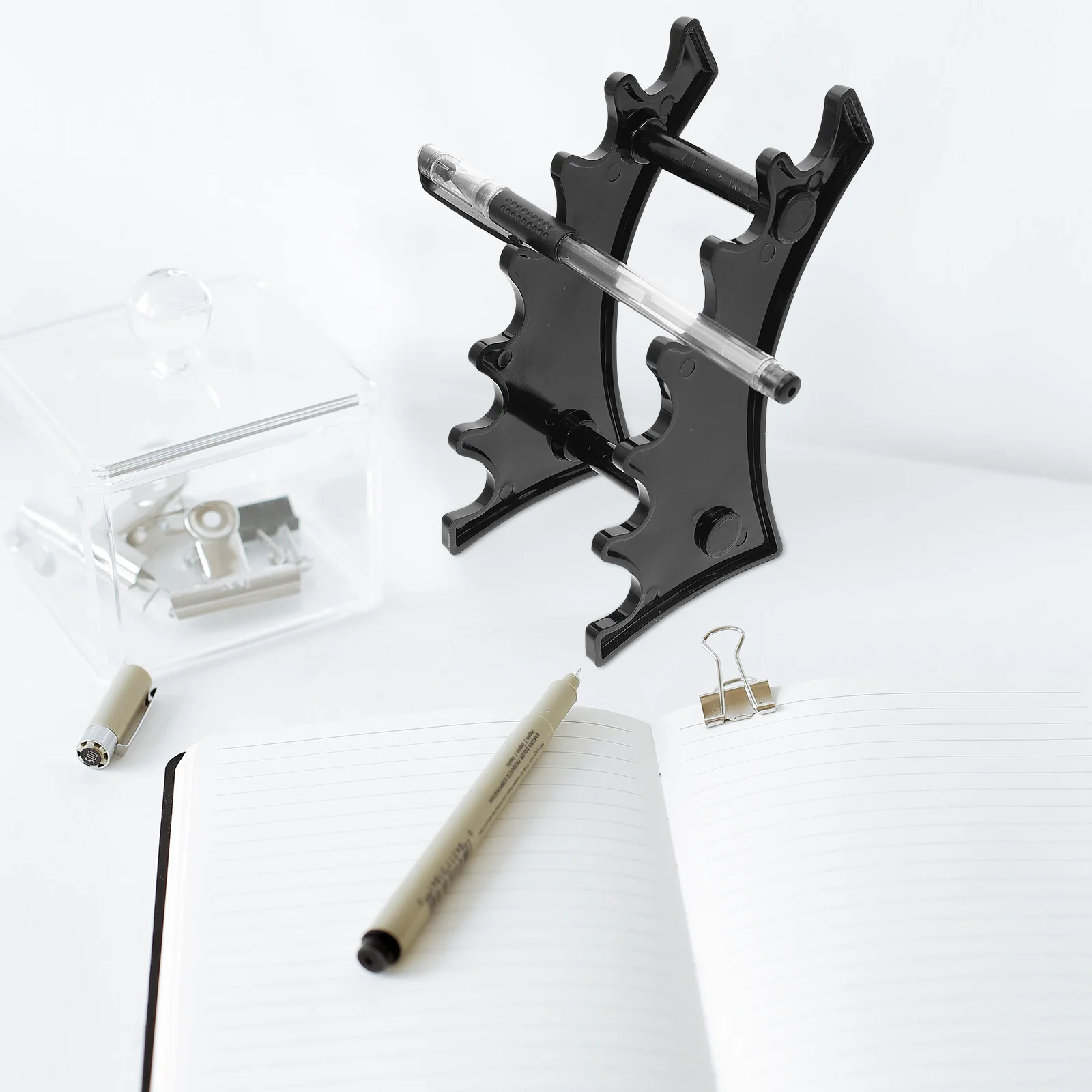 

3 pcs Transparent Plastic Pen Stand Storage Rack For Pens Pencils Ballpoint Pens Desktop Organizer Office Supplies Multi-Cell