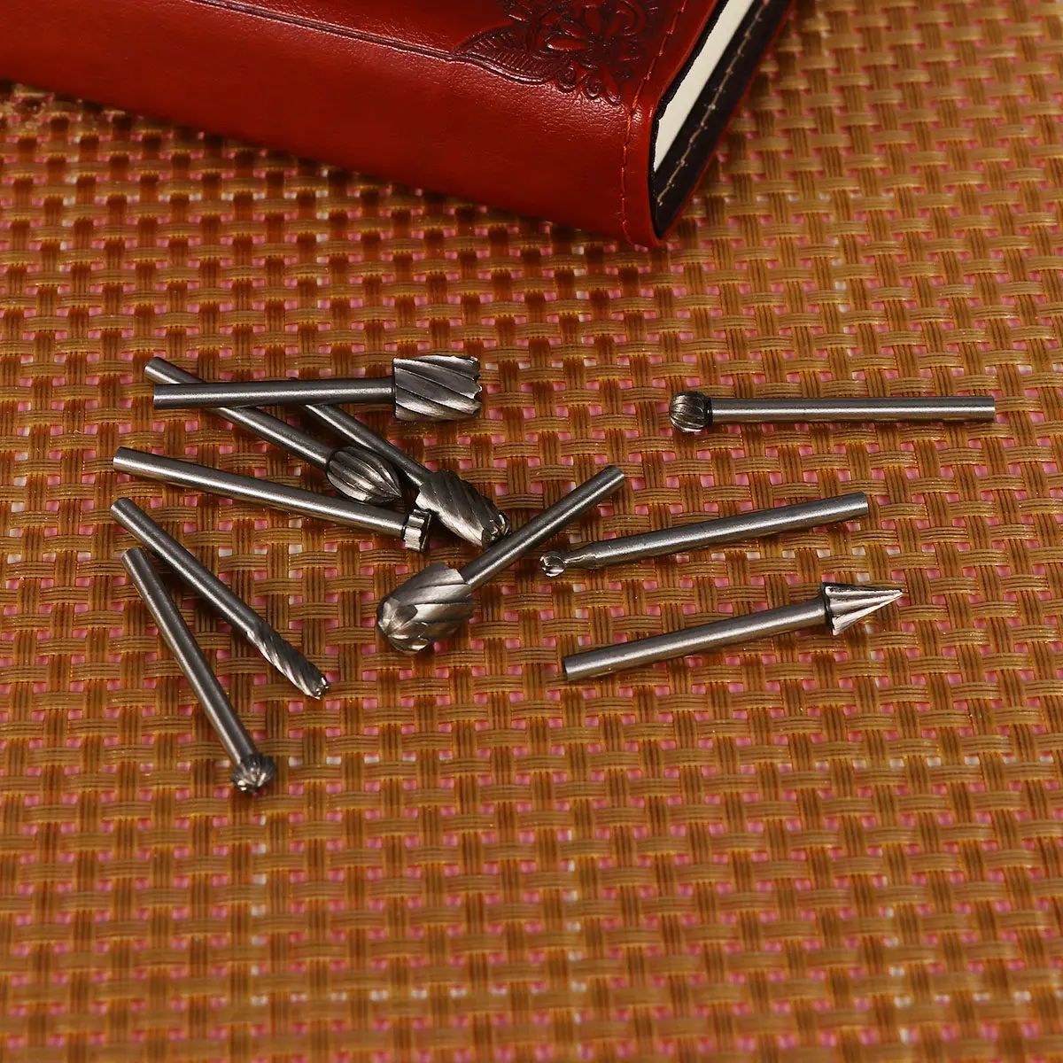 

20Pcs Hss Rotary Burr Set Precision Finish Professional DIY Carving Kit for Metalwork Casting Deburring Chamfering Cylinder Head