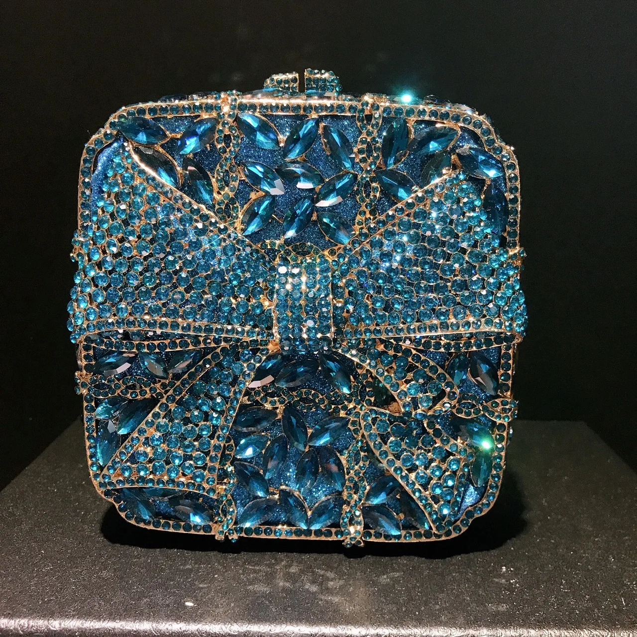 New Diamond Clutch The Latest Style Is On Sale Women Rhinestone Evening Bags Luxury Designer Handbags for Female Shiny Party Bag