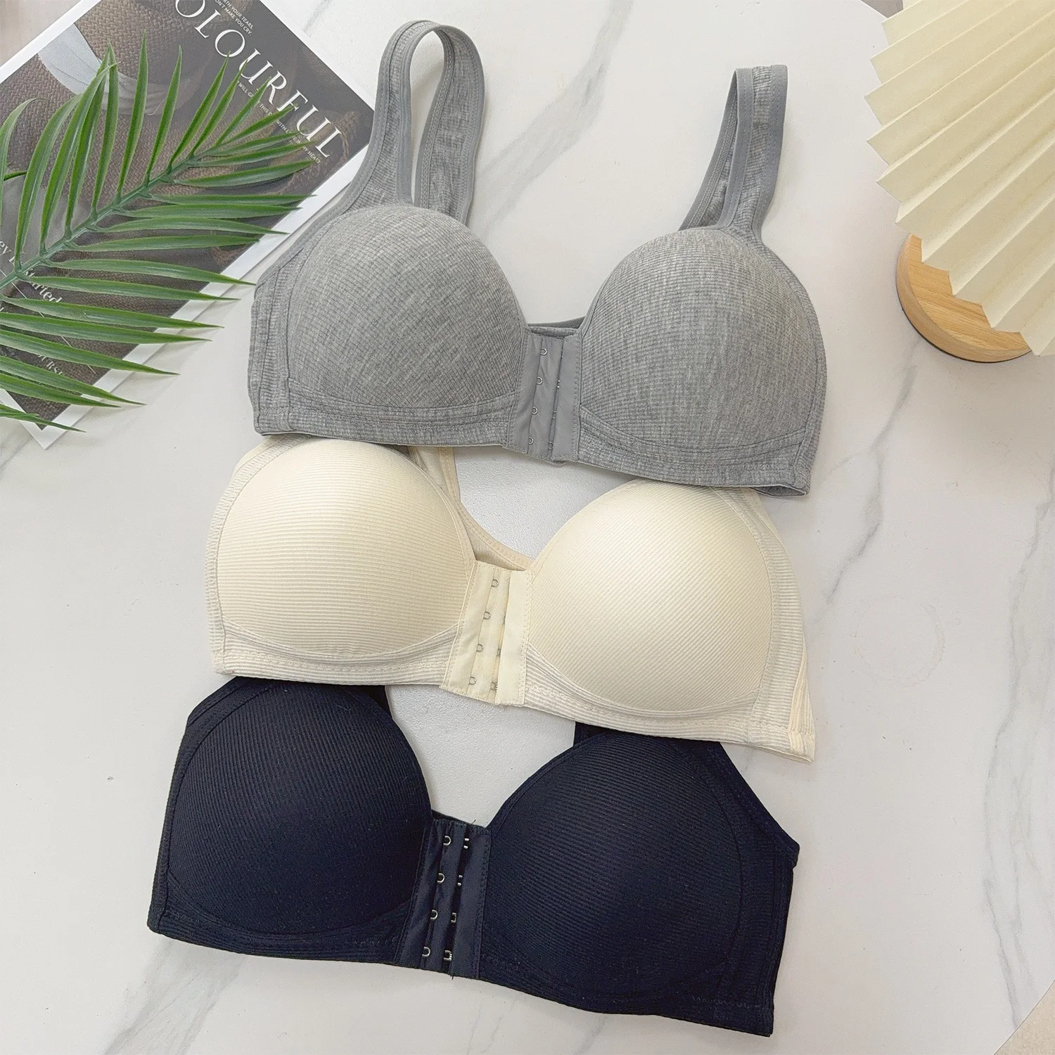 حمالة صدر نسائية خالية من الأسلاك، إغلاق أمامي بلون سادة، تغطية كاملة، أكواب ثابتة أكثر غورًا للأفراد في منتصف العمر وكبار السن #6