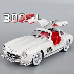 1:24 300SL Vintage Car Toy Models Alloy Diecast Vehicles 4 Doors Opened Pull Back Sound Light Simulation Vehicles for Kids Gifts