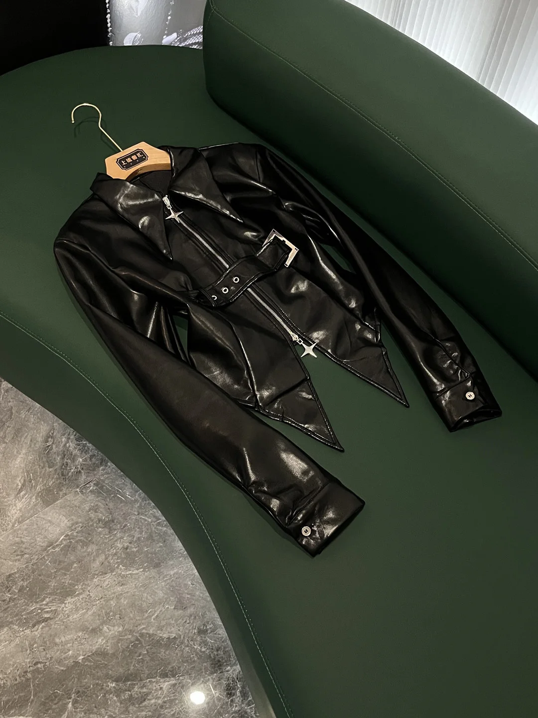 

Street Sle Cool Mosaic Необычная зима Jaet 2025 Новый высококачественный топ X95 Длинное хлопковое пальто цвета све