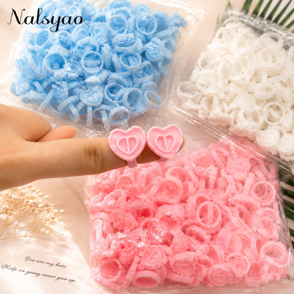 100 PCS Disposable Heart-shaped Plastic Glue Ring Cup Eyelash Extension Tattoo Pigment Holder Pallet Lash Makeup Supplies Tools
