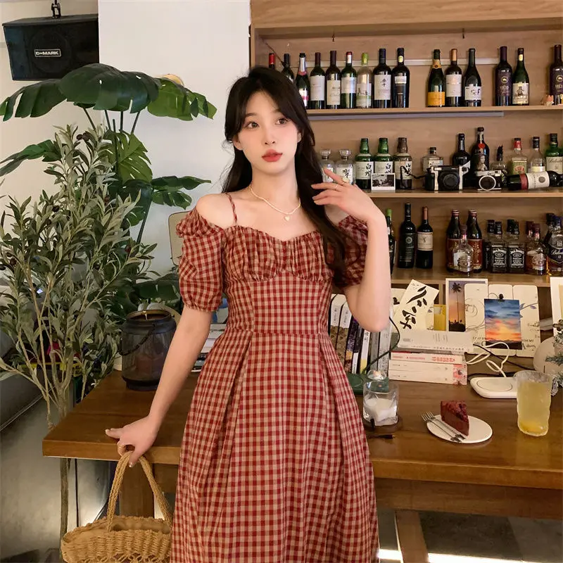 2023 Summer New Age-reducing French Square Collar Vintage Plaid Dress Luxury Designer Bubble Sleeves Slim Elegant Causal Skirt