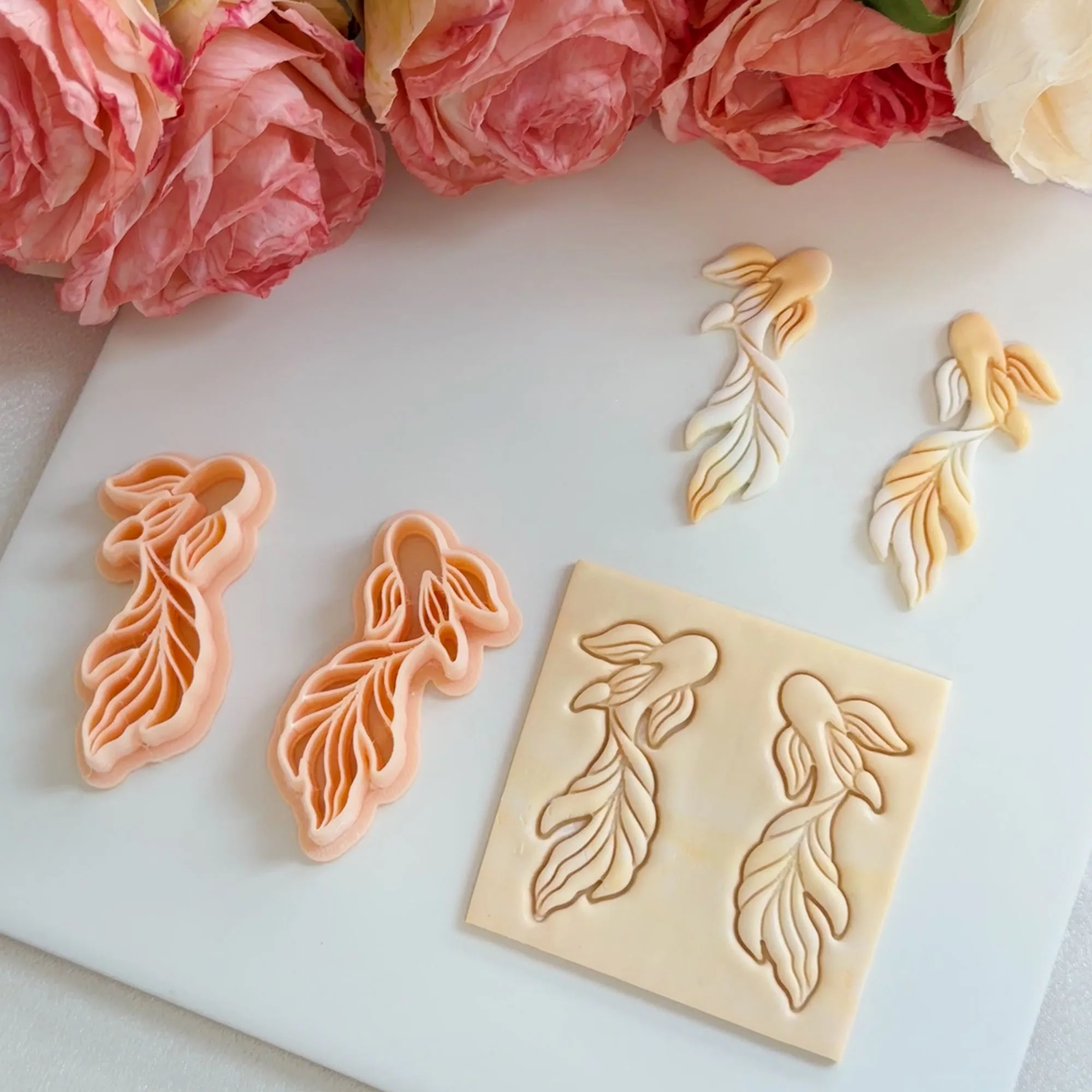 2Pcs/Set Mirrored Complex patterned goldfish Shaped Polymer Clay Cutters Cutting Molds For DIY Earring Jewelry Decoration Making