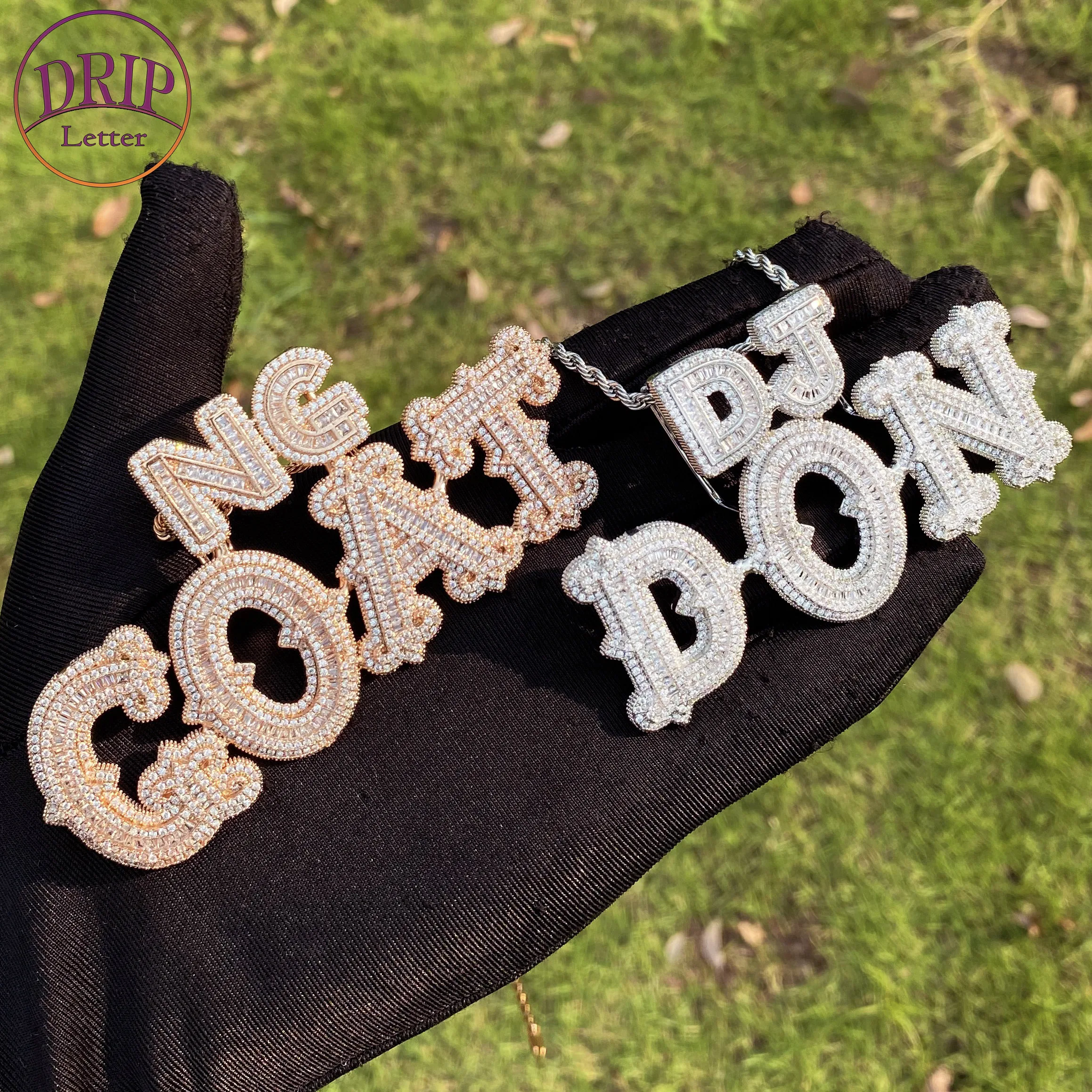 

Ожерелье с подвеской в виде багета с буквами на заказ, 2 размера