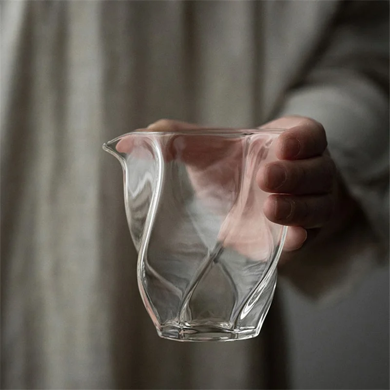 Image of Japanischer Stil 250ml Spirale Sechseck Form hitze beständiges Glas faire Tasse Tee Krug Chahai Gerechtigkeit Tasse Kung Fu Tee Set Zubehör