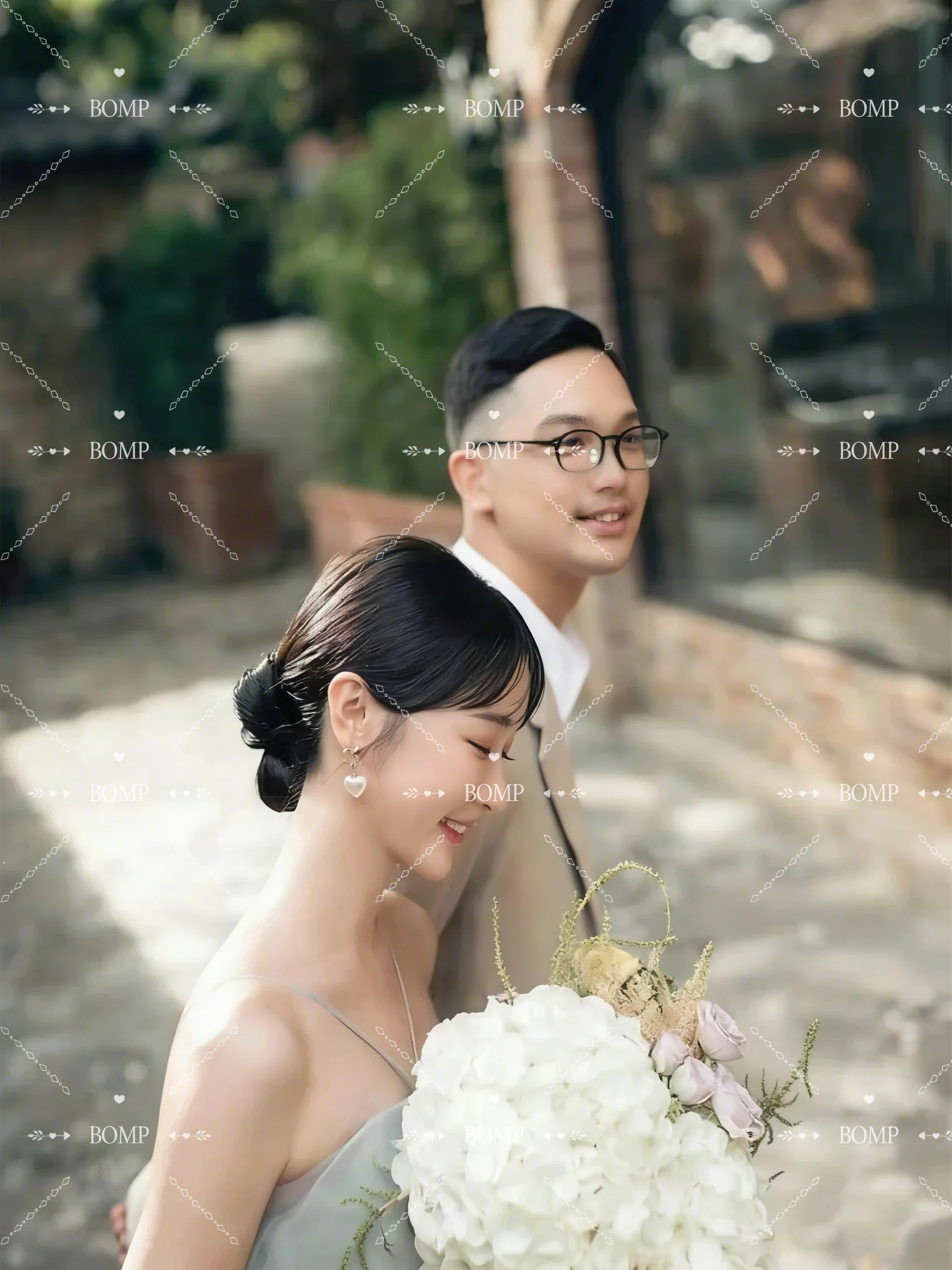 BOMP Einfache Neckholder Ärmellose Abendkleider Korea Hochzeit Fotoshooting Seide Organza Tiered Formales Partykleid Maßgeschneidert Neu