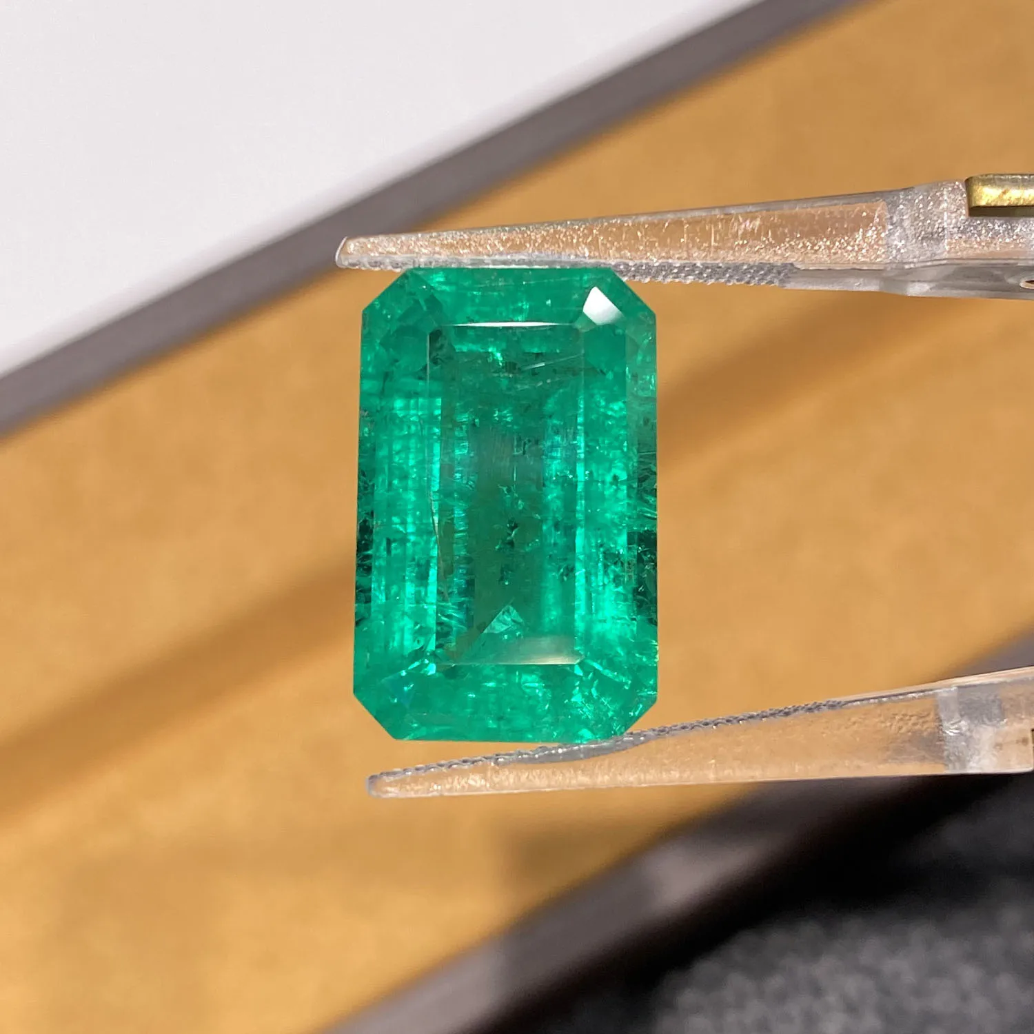 

Lab Grown Columbia Emerald Cut 12.24CT Gemstone Advanced DIY Jewelry Rings Earrings Making With AGL Certificate