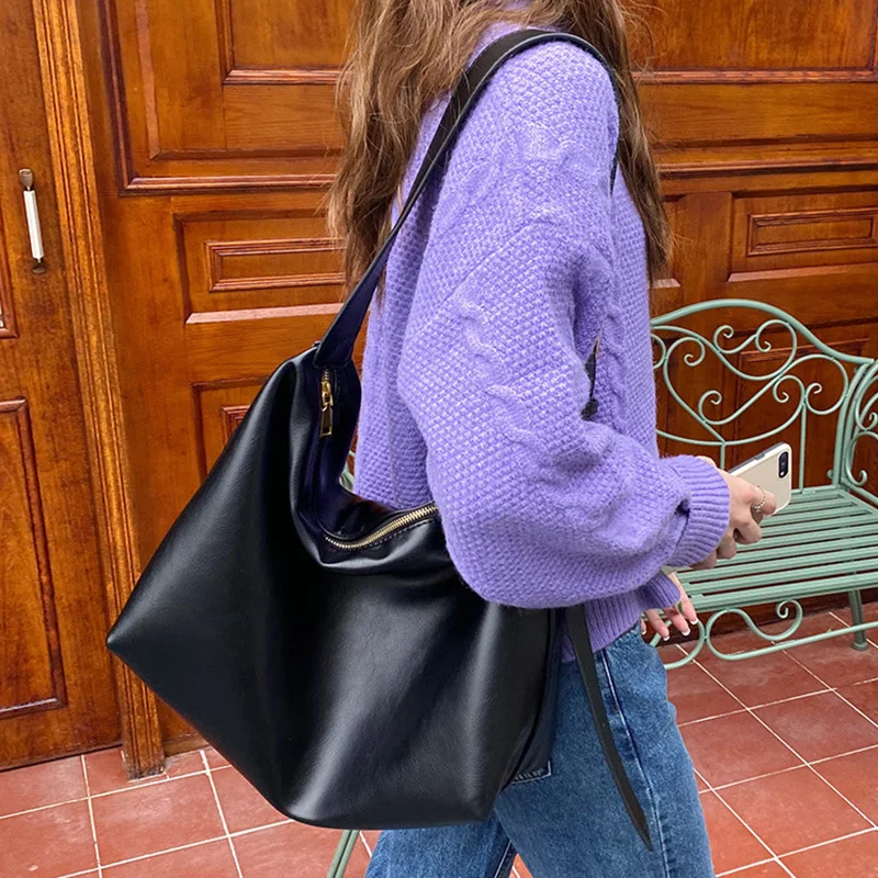 

2026 Women Soft Simplicity Shoulder Bags Lady Classic Large Capacity Bucket Bag Female Korean Style Daily Casual Messenger Bag