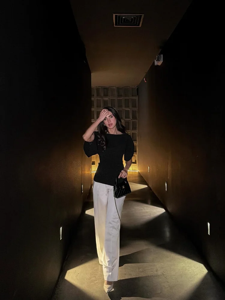 

Casual Edgy Solid Cropped Shirt Crew Neck Chic Lantern Sleeves Waist Cinching Blouse 2026 Spring Party Daily Outdoor Attire