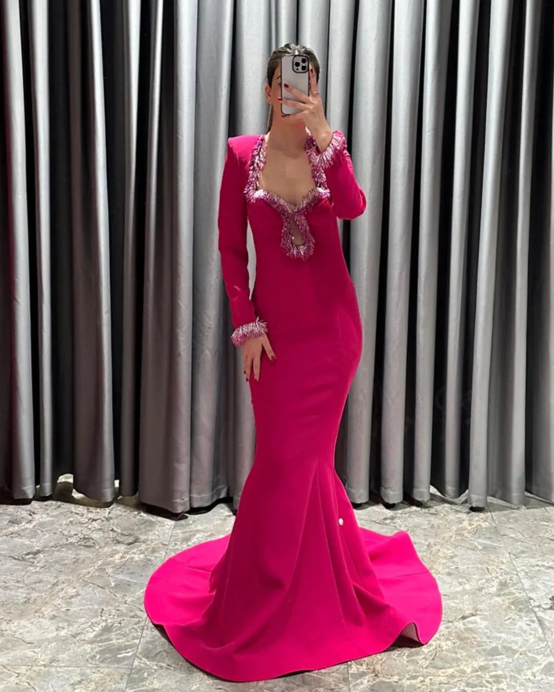 

Square Neckline Floor Length Feather Strapless Long Sleeves Evening Dresses Prom Dresses Saudi Arabia Women's Formal Dress