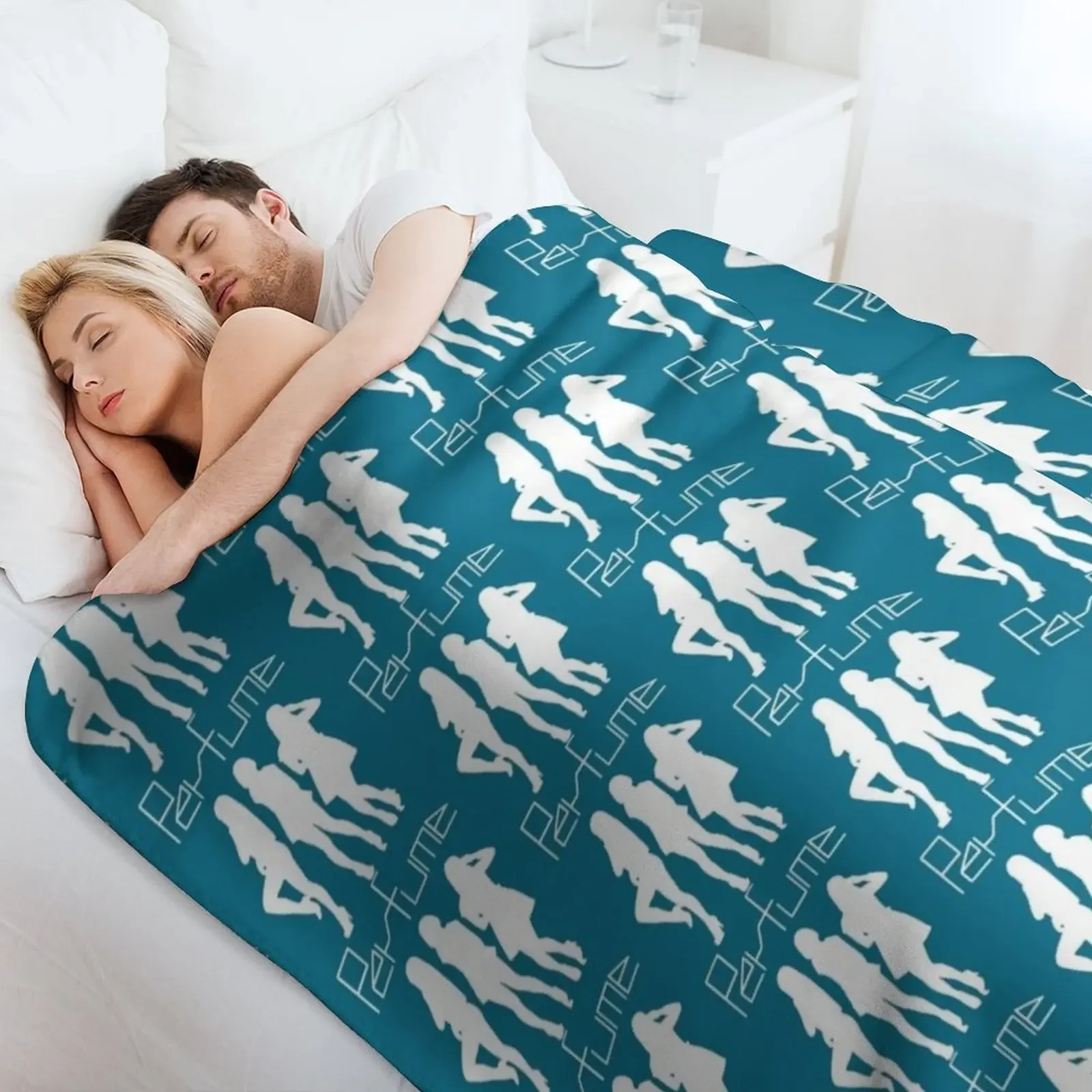 عطر جرافيك Jpop للرجال والنساء، بطانية رمي كلاسيكية، أرائك سفر منقوشة لطيفة، بطانية مرجحة