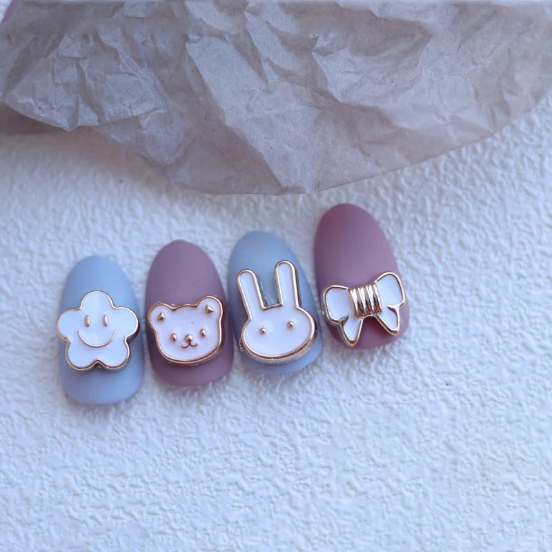 10Pcs Japanse Gouden Rand Kawaii Nail Charm Sieraden Lange Oor Bunny Bear Zon Bloem Ster Deel Roze Witte Spray verf Nail Decors