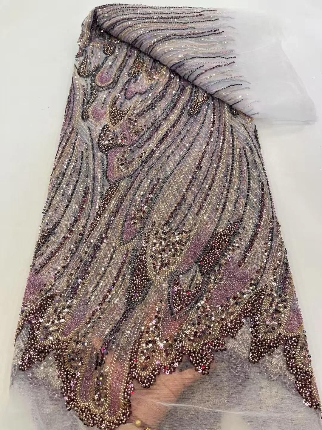 

French luxurious sequined hand-beaded lace, African fashionable lace fabric, Nigerian embroidered mesh lace fabric sewn