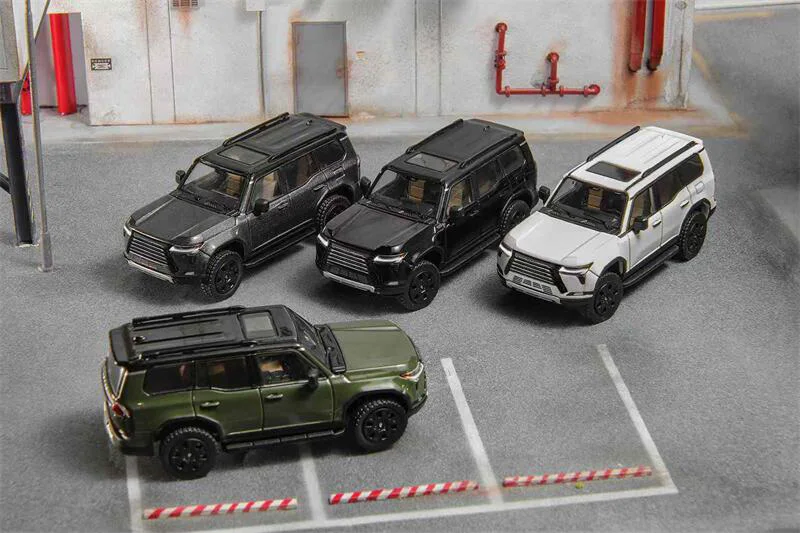 GCD 1:64 GX550 LHD Diecast Model Car