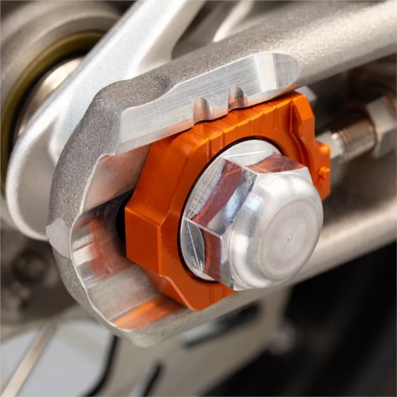 Motorcycle Rear Axle Screw For Husqvarna TC85 TC 85 2014 2015 2016 2017 2018 2019 2020 2021 Rear Wheel Lock Spindle Pin Nut Cap