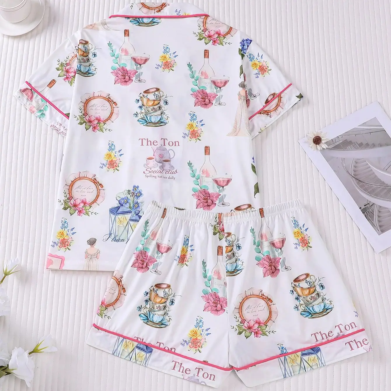 Summer fresh French floral print women's pajamas with collars and short sleeved shorts, comfortable casual home suit set