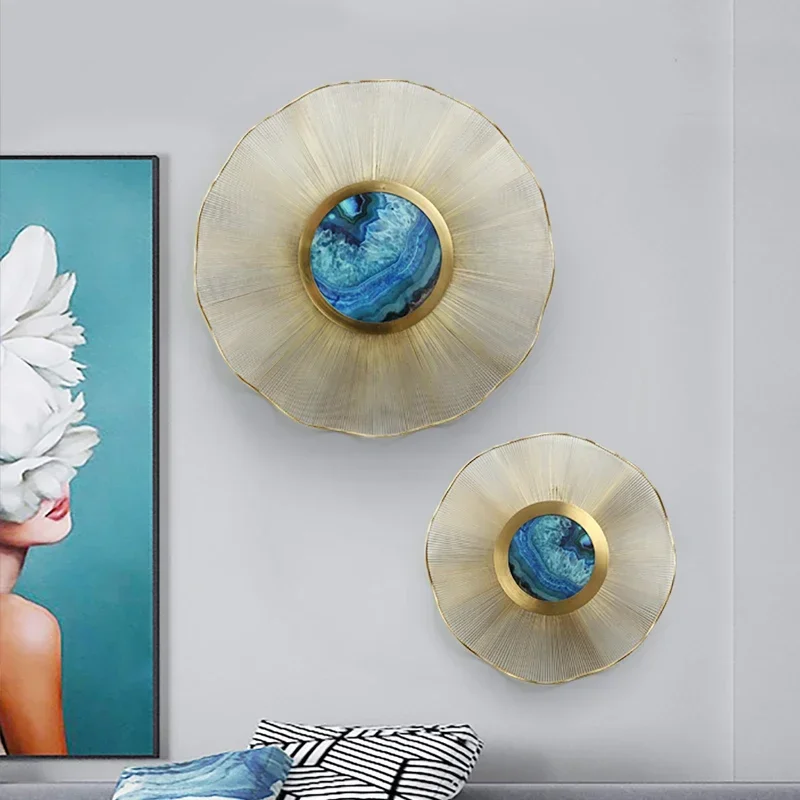 

Light Luxury Sunflower Wall Decoration Metal Sunflower with Agate Quality Pendant for Living Room Stylish Home Decor