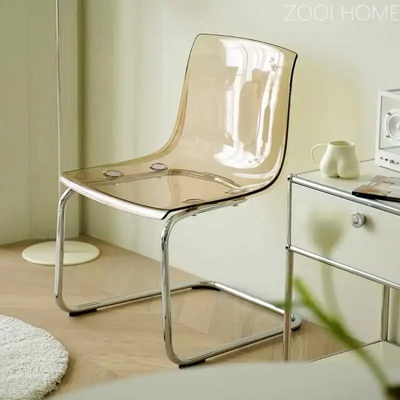 เก้าอี้รับประทานอาหารท่อ PC + เหล็กที่มีการออกแบบอะคริลิคใสและเสน่ห์สแกนดิเนเวียนที่เรียบง่าย ความจุในการโหลด 300 กก.