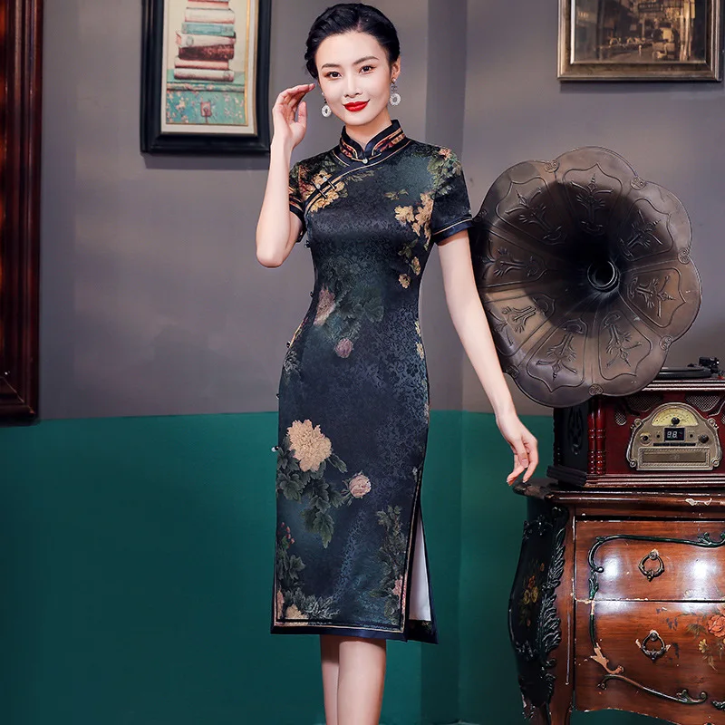 High Quality High-End Real Silk Gambiered Guangdong Cheongsam Qipao 2024 New Vintage Sense Handmade Dress Gown