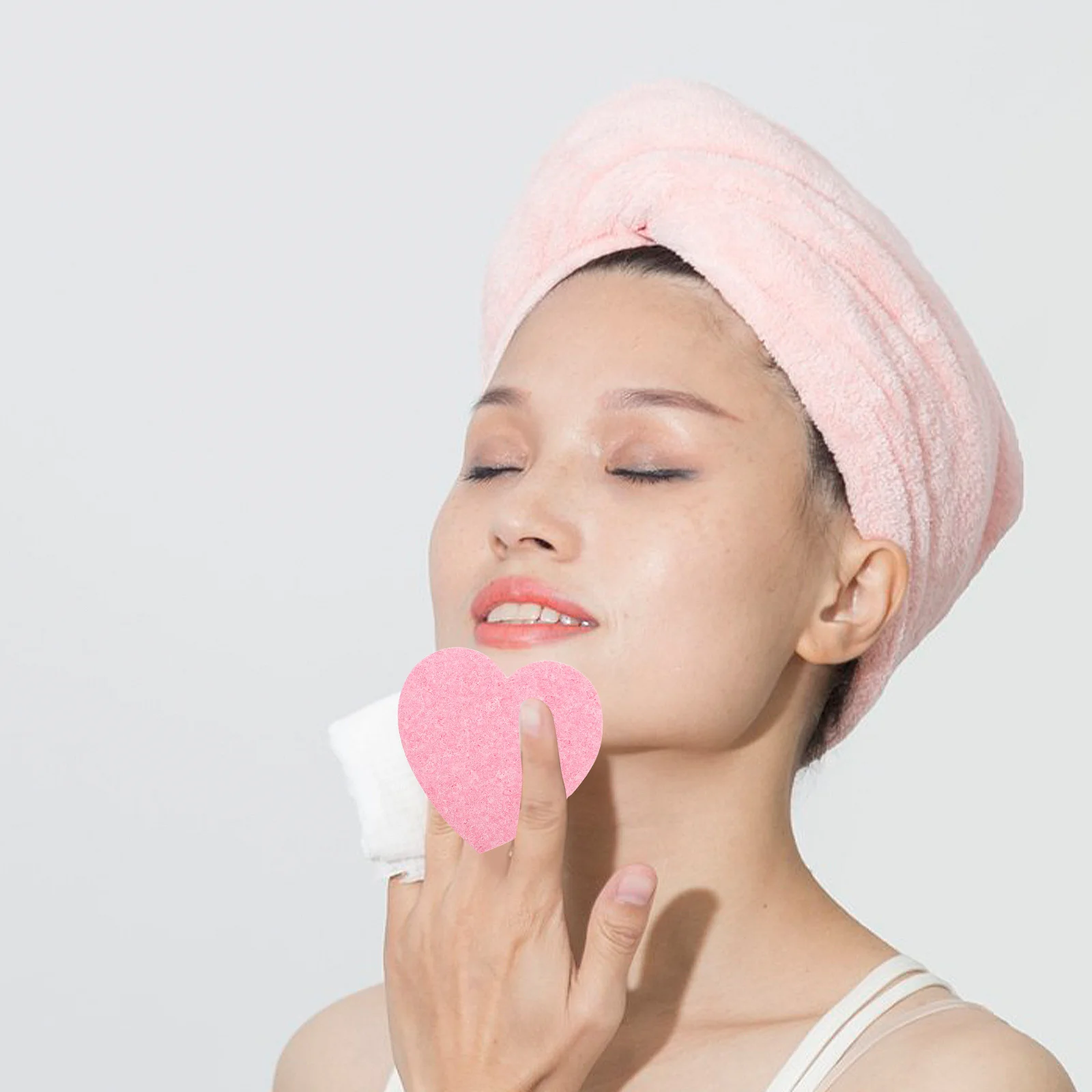 

10 Pcs Heart Shaped Facial Cleansing Sponges Compressed Wood Pulp Cotton Scrub Pads Deep Exfoliation Travel Friendly Face Wash