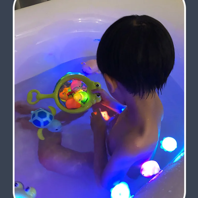 귀여운 동물 목욕 장난감, 수영 물 LED 라이트 업 장난감, 부드러운 고무 플로트 아기 목욕 장난감, 욕조 재미있는 생일 선물