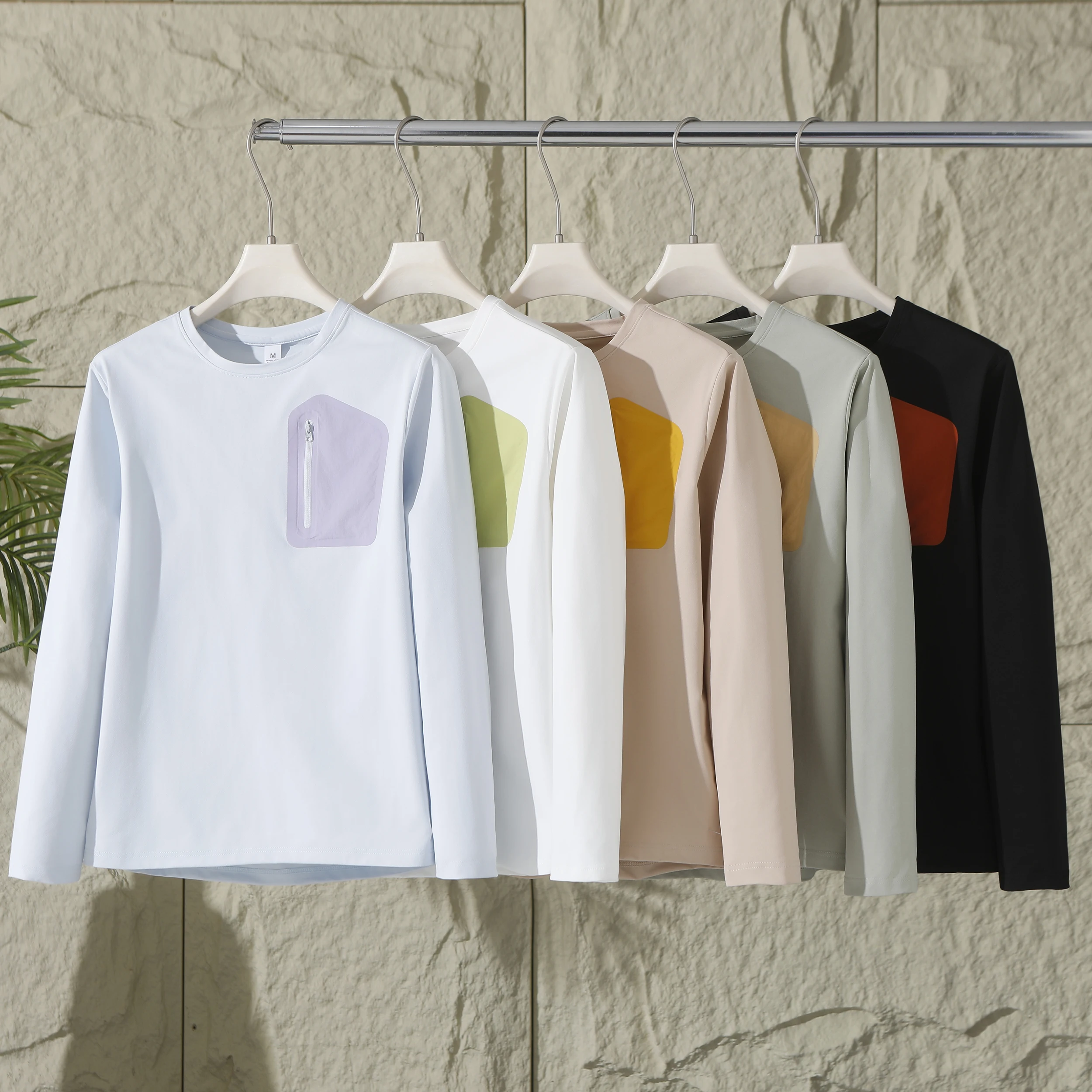 Herren-Outdoor-Langarmshirt für den Herbst - Schnelltrocknendes Rundhals-Oberteil mit Brusttasche mit Reißverschluss – Detail 5