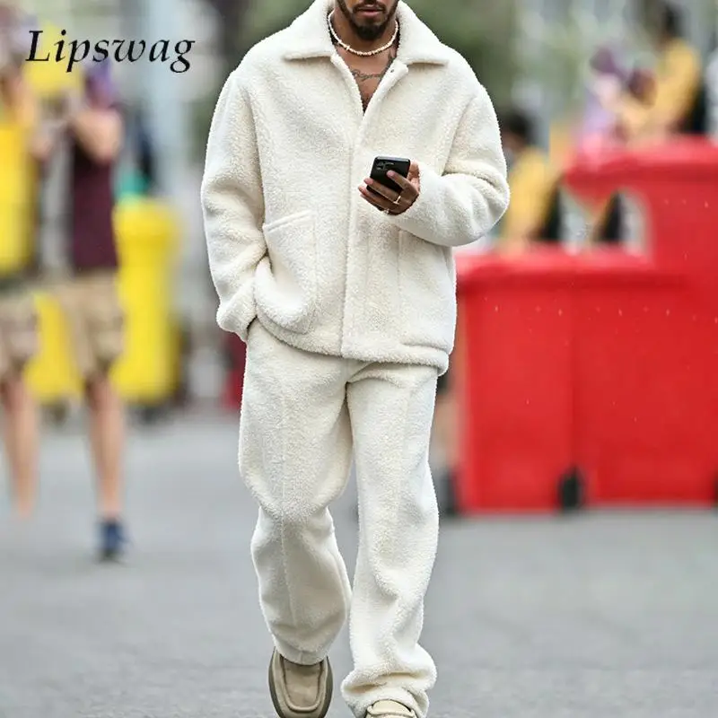 completo-vintage-in-morbido-pile-con-colletto-e-zip-due-pezzi-giacca-a-maniche-lunghe-e-pantaloni-in-tinta-unita-outfit-casual-da-uomo