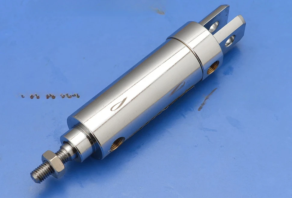 

DS-9 sewing machine accessory J01002-25-23 cylinder